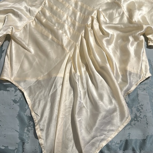 Artists & Revolutionaries Silk High/Low Top, Creamed Peach - Picture 2 of 13